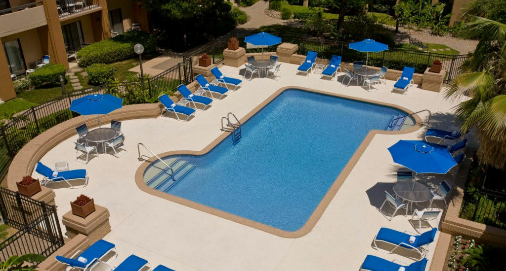 Courtyard By Marriott San Antonio Airport Hotel Bagian luar foto